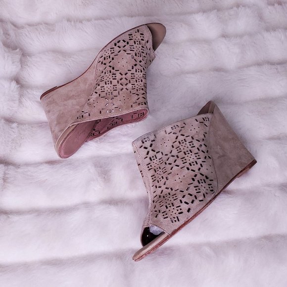 Joie Leather Wedge Peep Toe Tan Perforated 8.5 - 9 - Picture 2 of 10